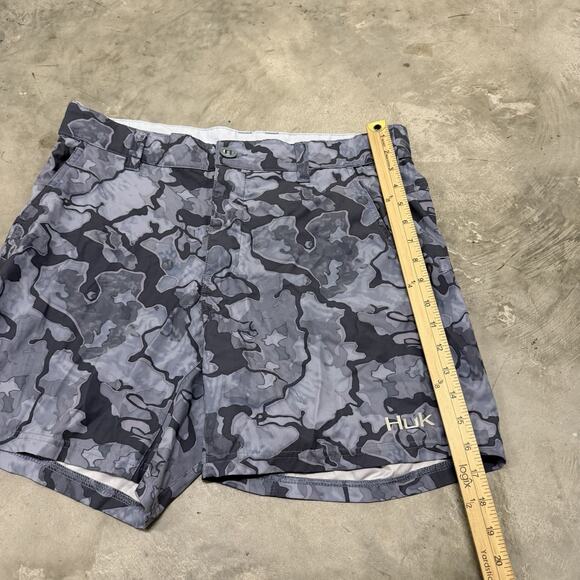 Huk Lowcountry Camo 6" Shorts Erie Fishing Mens Size Large Camo - Picture 3 of 8